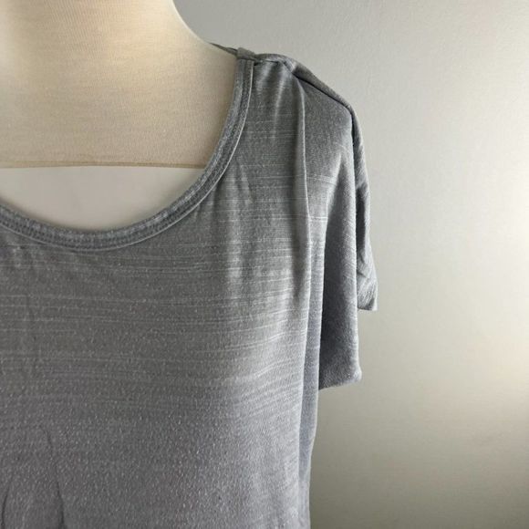 🌿4/$30🌿 ACX Grey Peek-A-Boo Back Scoop Neck Tee (L) - Picture 3 of 8